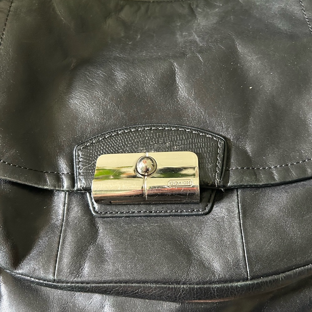 Coach bag with grey lining - Picture 3 of 8